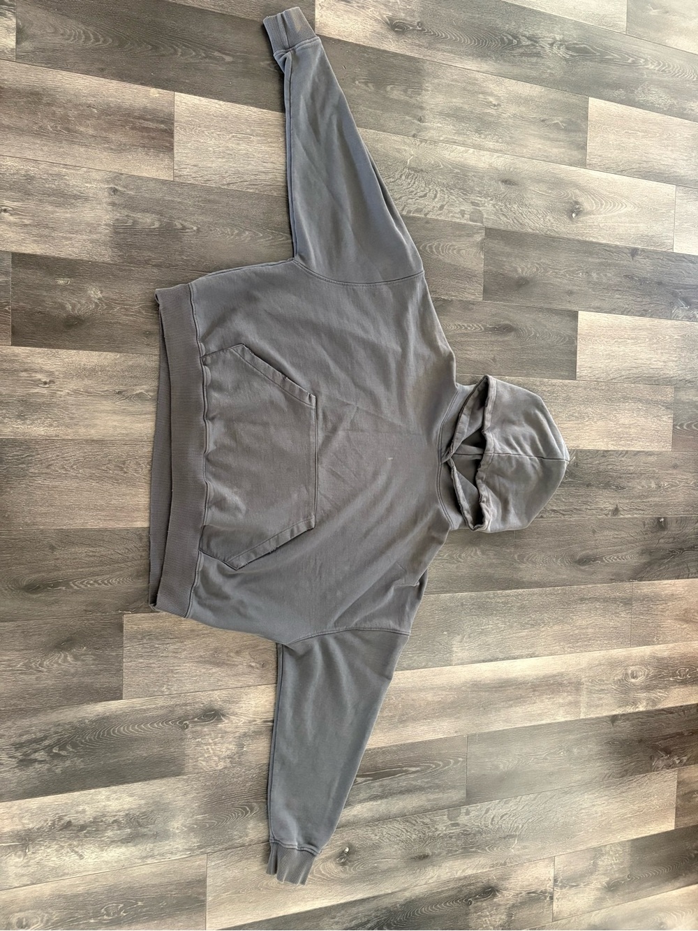 Men's Distressed Gray Pullover Hooded Sweatshirt